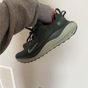 Nike Women’s Green Running Shoes